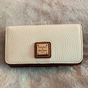 Dooney & Bourke Slim Phone Case in White ZR022 NWT